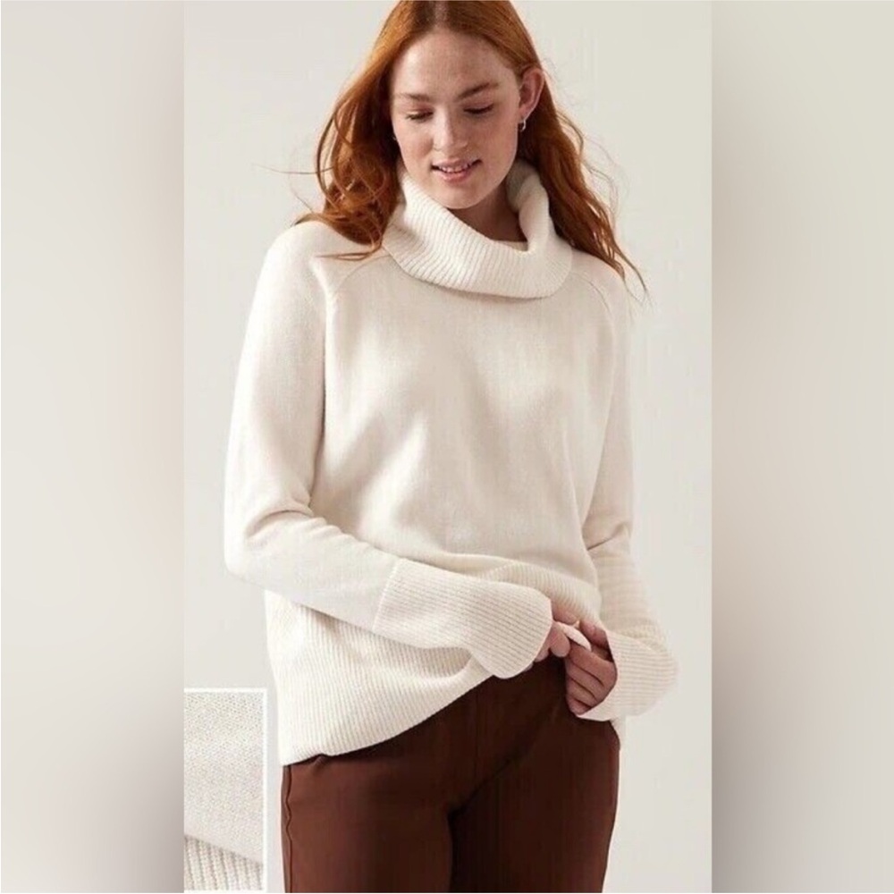 Athleta Alpine cashmere blend turtleneck sweater, ivory, XS